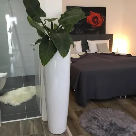 Zum Berggarten Hotell