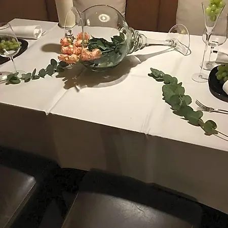 Zum Berggarten 3*