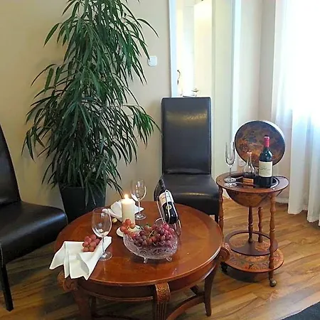 Zum Berggarten Hotel 3*