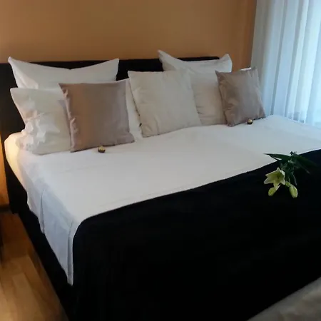 Zum Berggarten Hotell 3*