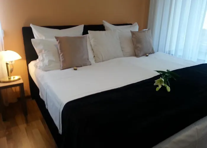 Zum Berggarten Hotel 3*